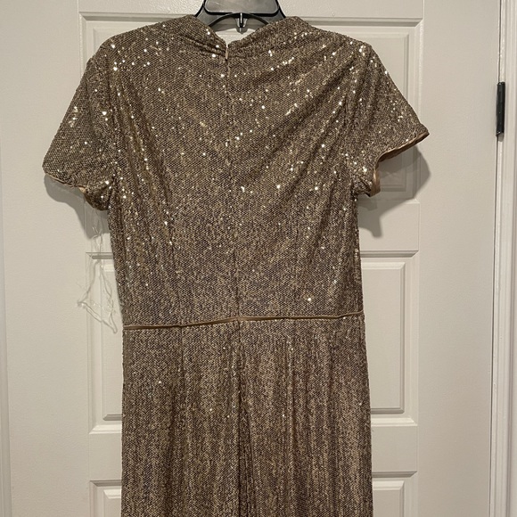 JS Collections long gold sequin gown evening dress size 10 - Picture 7 of 13